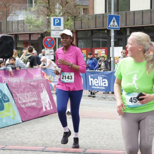 10.05.2026 - 8. Wedeler Halbmarathon Yannick Fuchs http://msf.ph/oto/9734443 10.05.2026 11:52:26 Ziel 152, 456, 715, 739, 985, 2143 meine-sportfotos.de
