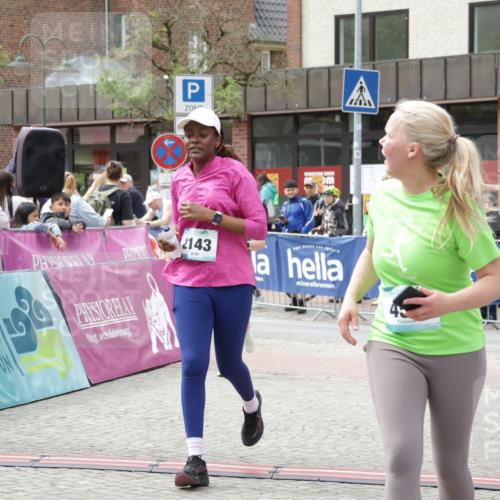 10.05.2026 - 8. Wedeler Halbmarathon Yannick Fuchs http://msf.ph/oto/9734444 10.05.2026 11:52:27 Ziel 152, 456, 715, 739, 2143 meine-sportfotos.de