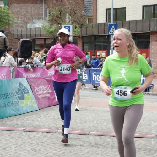 10.05.2026 - 8. Wedeler Halbmarathon Yannick Fuchs http://msf.ph/oto/9734449 10.05.2026 11:52:27 Ziel 152, 456, 715, 739, 2143 meine-sportfotos.de