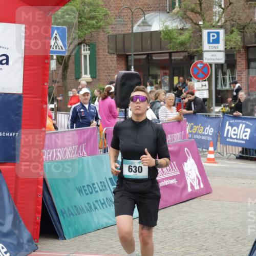 10.05.2026 - 8. Wedeler Halbmarathon Yannick Fuchs http://msf.ph/oto/9734450 10.05.2026 12:42:09 Ziel 630 meine-sportfotos.de