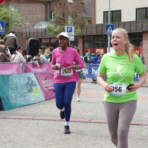 10.05.2026 - 8. Wedeler Halbmarathon Yannick Fuchs http://msf.ph/oto/9734451 10.05.2026 11:52:27 Ziel 152, 456, 715, 739, 2143 meine-sportfotos.de