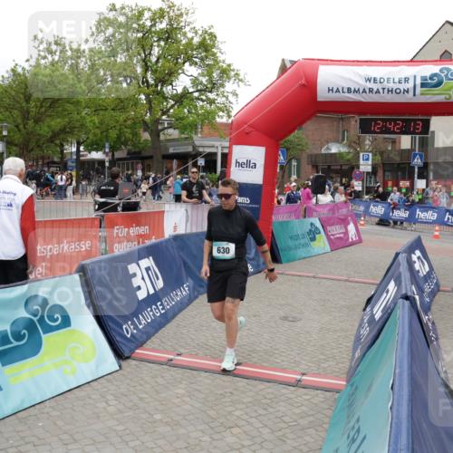 10.05.2026 - 8. Wedeler Halbmarathon Yannick Fuchs http://msf.ph/oto/9734454 10.05.2026 12:42:11 Ziel 630 meine-sportfotos.de