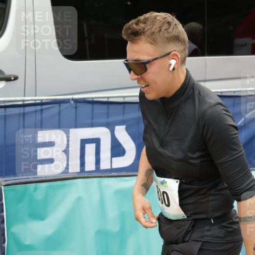 10.05.2026 - 8. Wedeler Halbmarathon Yannick Fuchs http://msf.ph/oto/9734462 10.05.2026 12:42:13 Ziel 630 meine-sportfotos.de