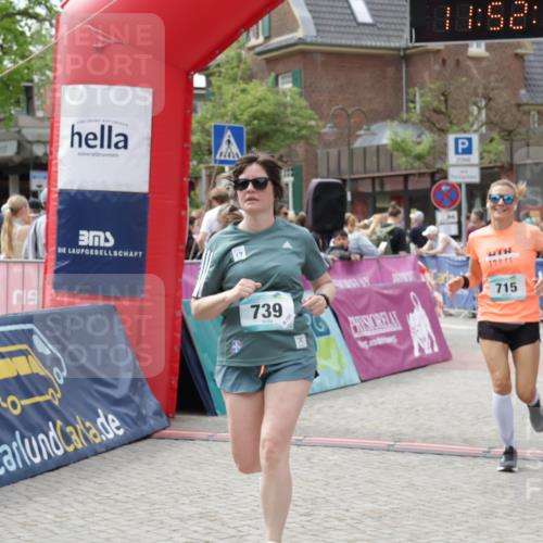 10.05.2026 - 8. Wedeler Halbmarathon Yannick Fuchs http://msf.ph/oto/9734473 10.05.2026 11:52:30 Ziel 456, 715, 739, 2143 meine-sportfotos.de