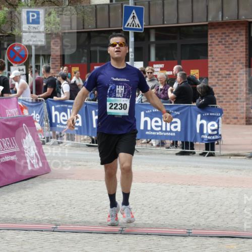 10.05.2026 - 8. Wedeler Halbmarathon Yannick Fuchs http://msf.ph/oto/9734507 10.05.2026 11:52:37 Ziel 2230 meine-sportfotos.de