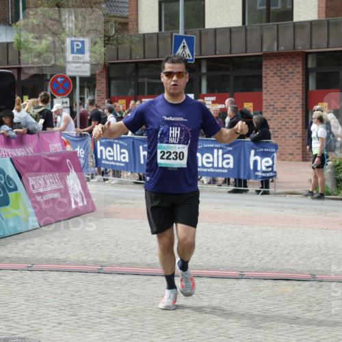 10.05.2026 - 8. Wedeler Halbmarathon Yannick Fuchs http://msf.ph/oto/9734514 10.05.2026 11:52:38 Ziel 2230 meine-sportfotos.de