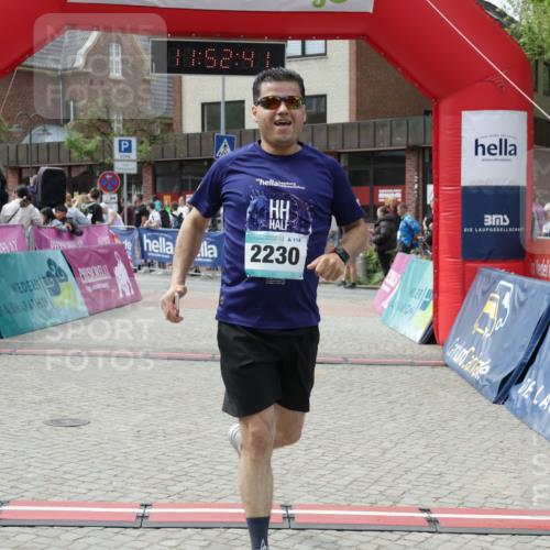 10.05.2026 - 8. Wedeler Halbmarathon Yannick Fuchs http://msf.ph/oto/9734530 10.05.2026 11:52:39 Ziel 2230 meine-sportfotos.de