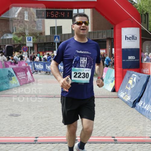 10.05.2026 - 8. Wedeler Halbmarathon Yannick Fuchs http://msf.ph/oto/9734533 10.05.2026 11:52:39 Ziel 2230 meine-sportfotos.de