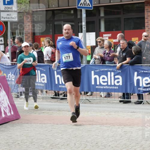 10.05.2026 - 8. Wedeler Halbmarathon Yannick Fuchs http://msf.ph/oto/9734543 10.05.2026 11:52:46 Ziel 177, 439 meine-sportfotos.de