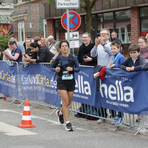 10.05.2026 - 8. Wedeler Halbmarathon Yannick Fuchs http://msf.ph/oto/9734559 10.05.2026 12:43:49 Ziel  meine-sportfotos.de