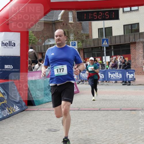 10.05.2026 - 8. Wedeler Halbmarathon Yannick Fuchs http://msf.ph/oto/9734564 10.05.2026 11:52:49 Ziel 177, 439 meine-sportfotos.de