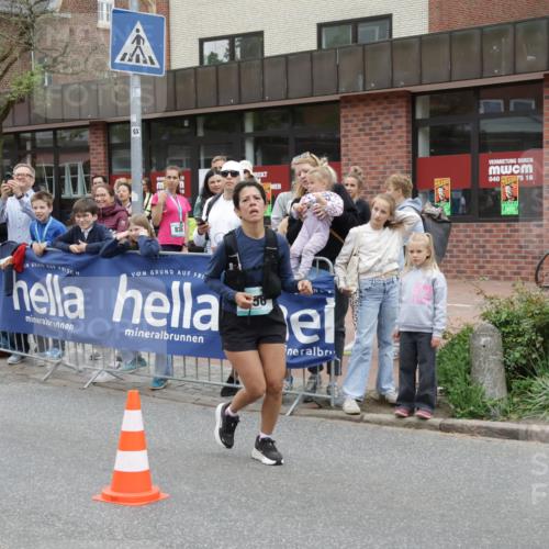 10.05.2026 - 8. Wedeler Halbmarathon Yannick Fuchs http://msf.ph/oto/9734566 10.05.2026 12:43:51 Ziel  meine-sportfotos.de
