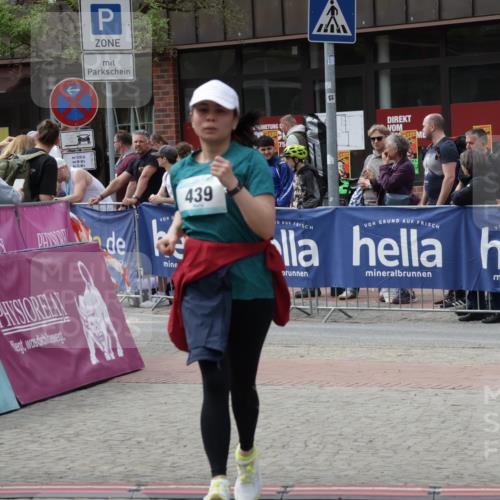 10.05.2026 - 8. Wedeler Halbmarathon Yannick Fuchs http://msf.ph/oto/9734567 10.05.2026 11:52:50 Ziel 177, 439 meine-sportfotos.de