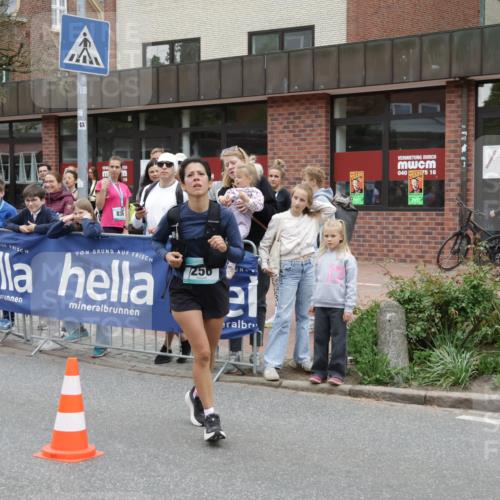 10.05.2026 - 8. Wedeler Halbmarathon Yannick Fuchs http://msf.ph/oto/9734568 10.05.2026 12:43:51 Ziel  meine-sportfotos.de