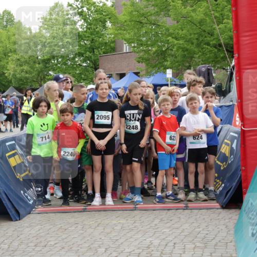 10.05.2026 - 8. Wedeler Halbmarathon Yannick Fuchs http://msf.ph/oto/9734579 10.05.2026 12:44:08 Ziel  meine-sportfotos.de
