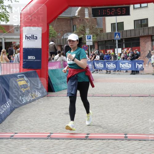 10.05.2026 - 8. Wedeler Halbmarathon Yannick Fuchs http://msf.ph/oto/9734584 10.05.2026 11:52:51 Ziel 177, 439 meine-sportfotos.de