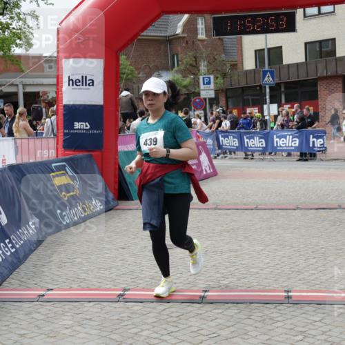 10.05.2026 - 8. Wedeler Halbmarathon Yannick Fuchs http://msf.ph/oto/9734586 10.05.2026 11:52:52 Ziel 177, 439 meine-sportfotos.de