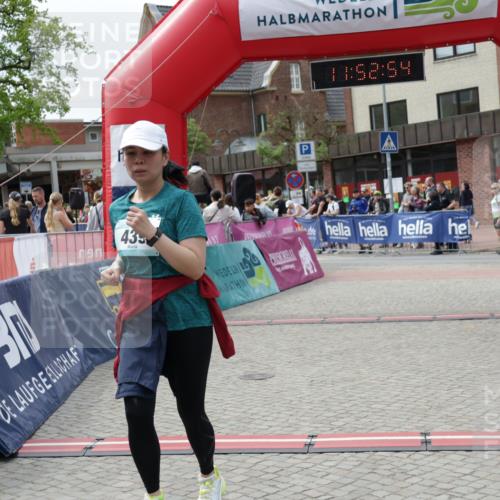 10.05.2026 - 8. Wedeler Halbmarathon Yannick Fuchs http://msf.ph/oto/9734592 10.05.2026 11:52:52 Ziel 177, 439 meine-sportfotos.de