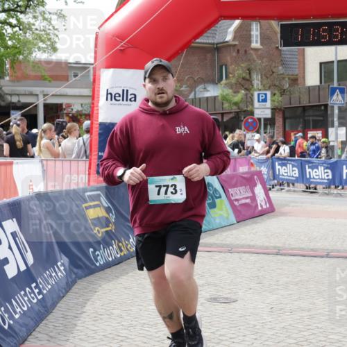10.05.2026 - 8. Wedeler Halbmarathon Yannick Fuchs http://msf.ph/oto/9734624 10.05.2026 11:53:00 Ziel 123, 773 meine-sportfotos.de