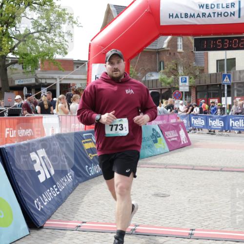 10.05.2026 - 8. Wedeler Halbmarathon Yannick Fuchs http://msf.ph/oto/9734626 10.05.2026 11:53:01 Ziel 123, 773 meine-sportfotos.de
