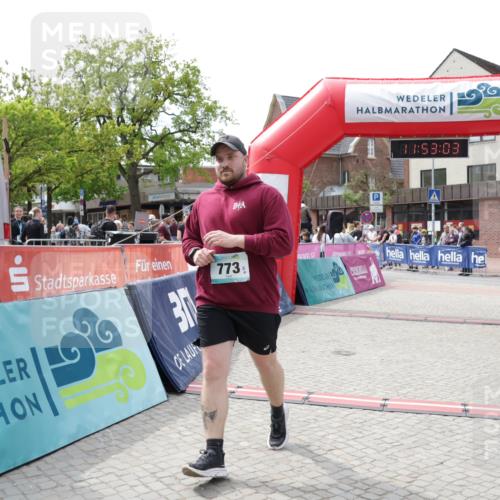 10.05.2026 - 8. Wedeler Halbmarathon Yannick Fuchs http://msf.ph/oto/9734629 10.05.2026 11:53:01 Ziel 123, 773 meine-sportfotos.de