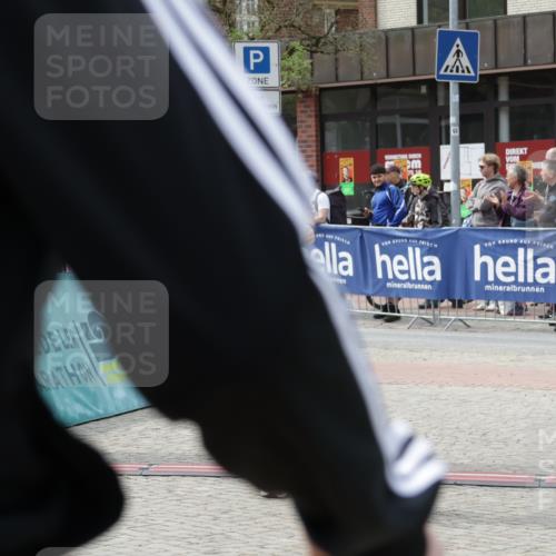 10.05.2026 - 8. Wedeler Halbmarathon Yannick Fuchs http://msf.ph/oto/9734653 10.05.2026 11:53:17 Ziel 633 meine-sportfotos.de