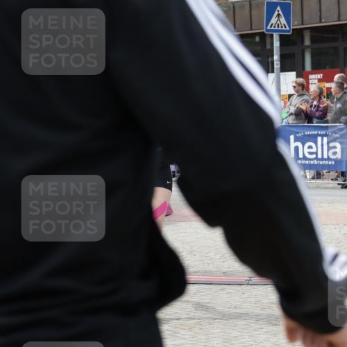 10.05.2026 - 8. Wedeler Halbmarathon Yannick Fuchs http://msf.ph/oto/9734655 10.05.2026 11:53:17 Ziel 633 meine-sportfotos.de