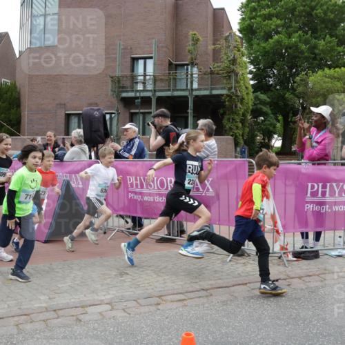 10.05.2026 - 8. Wedeler Halbmarathon Yannick Fuchs http://msf.ph/oto/9734659 10.05.2026 12:44:59 Ziel  meine-sportfotos.de