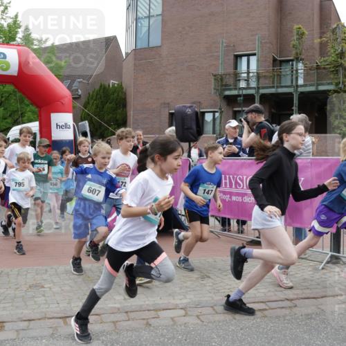 10.05.2026 - 8. Wedeler Halbmarathon Yannick Fuchs http://msf.ph/oto/9734675 10.05.2026 12:45:00 Ziel  meine-sportfotos.de