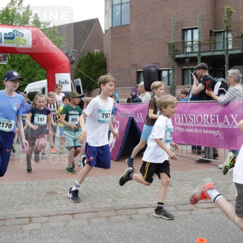 10.05.2026 - 8. Wedeler Halbmarathon Yannick Fuchs http://msf.ph/oto/9734685 10.05.2026 12:45:01 Ziel  meine-sportfotos.de