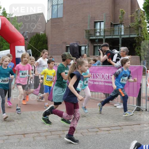 10.05.2026 - 8. Wedeler Halbmarathon Yannick Fuchs http://msf.ph/oto/9734694 10.05.2026 12:45:02 Ziel  meine-sportfotos.de