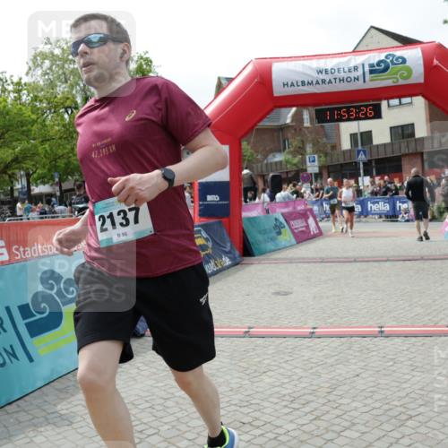 10.05.2026 - 8. Wedeler Halbmarathon Yannick Fuchs http://msf.ph/oto/9734700 10.05.2026 11:53:24 Ziel 23, 140, 1031, 2137 meine-sportfotos.de