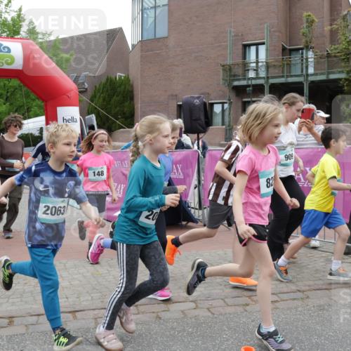 10.05.2026 - 8. Wedeler Halbmarathon Yannick Fuchs http://msf.ph/oto/9734704 10.05.2026 12:45:03 Ziel  meine-sportfotos.de