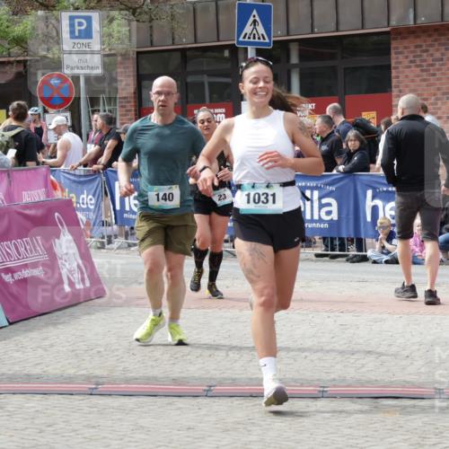 10.05.2026 - 8. Wedeler Halbmarathon Yannick Fuchs http://msf.ph/oto/9734707 10.05.2026 11:53:26 Ziel 23, 140, 1031, 2137 meine-sportfotos.de