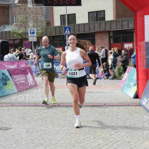 10.05.2026 - 8. Wedeler Halbmarathon Yannick Fuchs http://msf.ph/oto/9734716 10.05.2026 11:53:26 Ziel 23, 140, 1031, 2137 meine-sportfotos.de