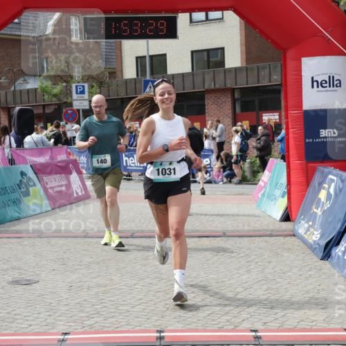10.05.2026 - 8. Wedeler Halbmarathon Yannick Fuchs http://msf.ph/oto/9734720 10.05.2026 11:53:27 Ziel 23, 140, 1031, 2137 meine-sportfotos.de