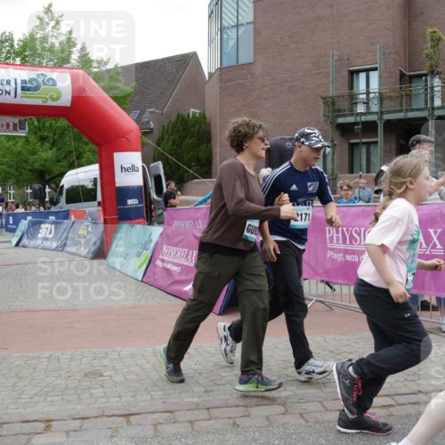 10.05.2026 - 8. Wedeler Halbmarathon Yannick Fuchs http://msf.ph/oto/9734721 10.05.2026 12:45:04 Ziel  meine-sportfotos.de