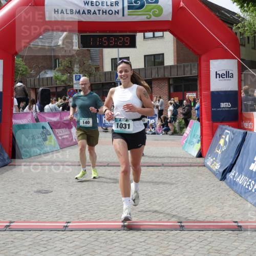 10.05.2026 - 8. Wedeler Halbmarathon Yannick Fuchs http://msf.ph/oto/9734724 10.05.2026 11:53:27 Ziel 23, 140, 1031, 2137 meine-sportfotos.de