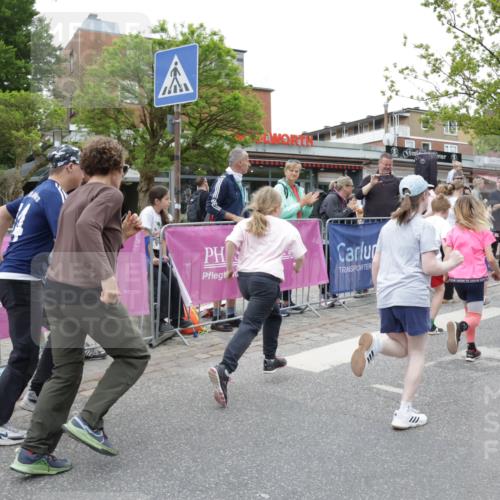 10.05.2026 - 8. Wedeler Halbmarathon Yannick Fuchs http://msf.ph/oto/9734732 10.05.2026 12:45:05 Ziel  meine-sportfotos.de