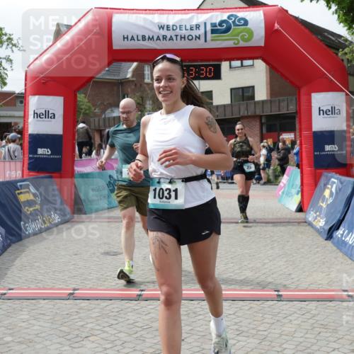 10.05.2026 - 8. Wedeler Halbmarathon Yannick Fuchs http://msf.ph/oto/9734735 10.05.2026 11:53:28 Ziel 23, 140, 1031, 2137 meine-sportfotos.de