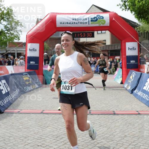 10.05.2026 - 8. Wedeler Halbmarathon Yannick Fuchs http://msf.ph/oto/9734737 10.05.2026 11:53:28 Ziel 23, 140, 1031, 2137 meine-sportfotos.de
