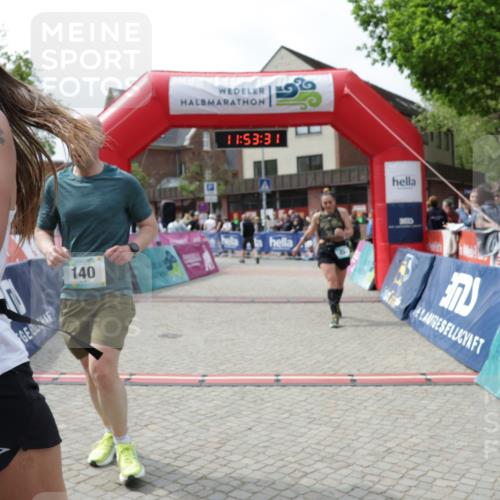 10.05.2026 - 8. Wedeler Halbmarathon Yannick Fuchs http://msf.ph/oto/9734746 10.05.2026 11:53:29 Ziel 23, 140, 1031 meine-sportfotos.de