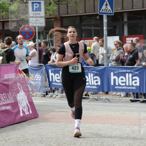 10.05.2026 - 8. Wedeler Halbmarathon Yannick Fuchs http://msf.ph/oto/9734788 10.05.2026 11:53:52 Ziel 303, 423 meine-sportfotos.de