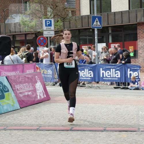 10.05.2026 - 8. Wedeler Halbmarathon Yannick Fuchs http://msf.ph/oto/9734797 10.05.2026 11:53:53 Ziel 303, 423 meine-sportfotos.de