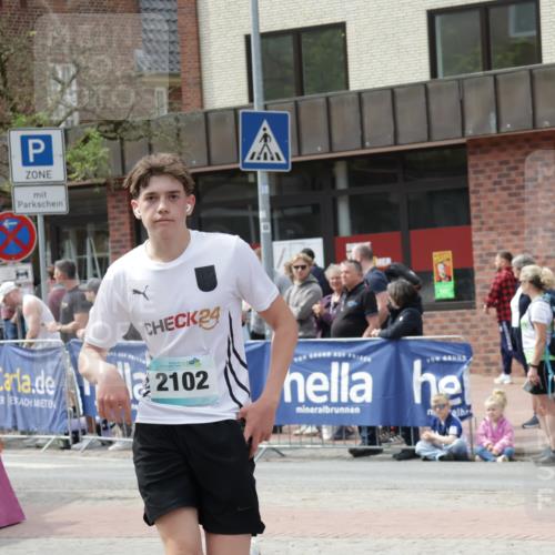 10.05.2026 - 8. Wedeler Halbmarathon Yannick Fuchs http://msf.ph/oto/9734837 10.05.2026 11:53:59 Ziel 76, 303, 423, 2102 meine-sportfotos.de