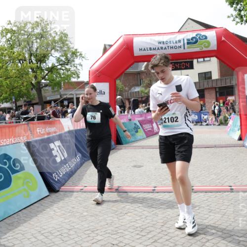 10.05.2026 - 8. Wedeler Halbmarathon Yannick Fuchs http://msf.ph/oto/9734859 10.05.2026 11:54:02 Ziel 76, 303, 2102 meine-sportfotos.de