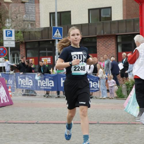 10.05.2026 - 8. Wedeler Halbmarathon Yannick Fuchs http://msf.ph/oto/9734864 10.05.2026 12:47:49 Ziel 997, 2093, 2152, 2248 meine-sportfotos.de