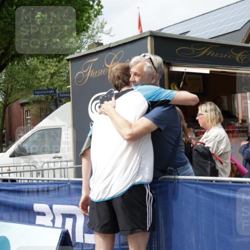 10.05.2026 - 8. Wedeler Halbmarathon Yannick Fuchs http://msf.ph/oto/9734869 10.05.2026 11:54:05 Ziel 76 meine-sportfotos.de