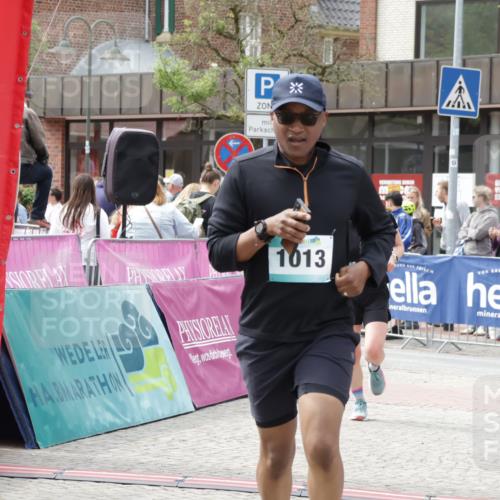 10.05.2026 - 8. Wedeler Halbmarathon Yannick Fuchs http://msf.ph/oto/9734911 10.05.2026 11:54:14 Ziel 267, 843, 1014 meine-sportfotos.de
