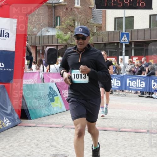 10.05.2026 - 8. Wedeler Halbmarathon Yannick Fuchs http://msf.ph/oto/9734917 10.05.2026 11:54:14 Ziel 267, 843, 1014 meine-sportfotos.de